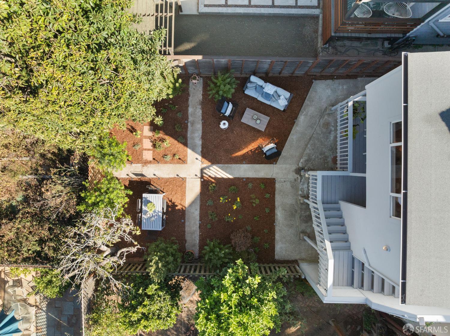 374 Coleridge Street