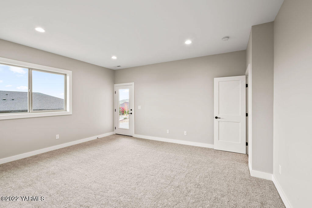1206 Mayer Ct