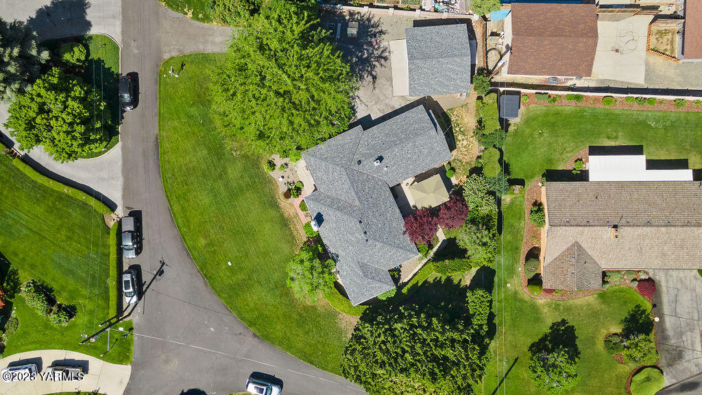 5203 Sunset Dr