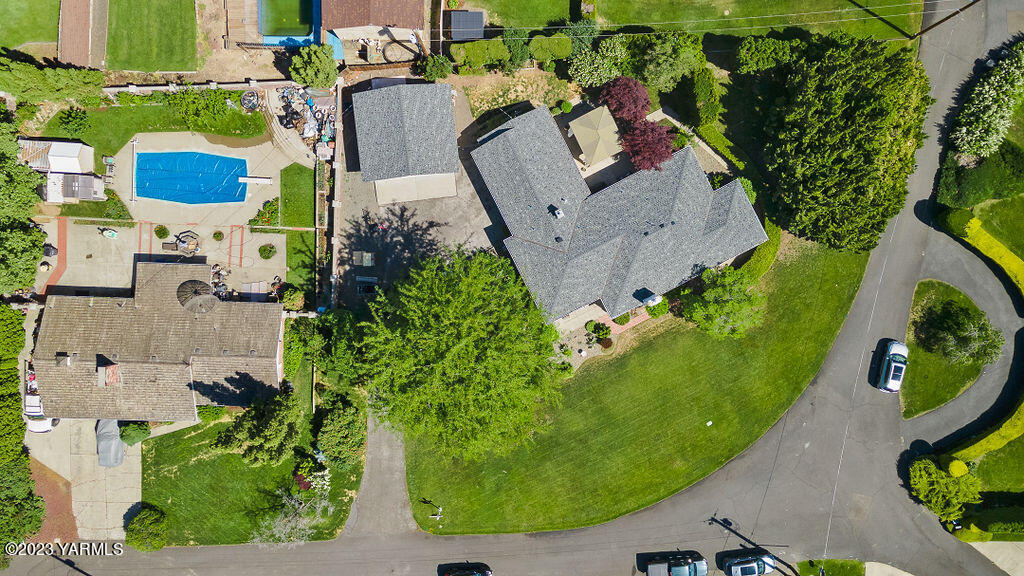 5203 Sunset Dr
