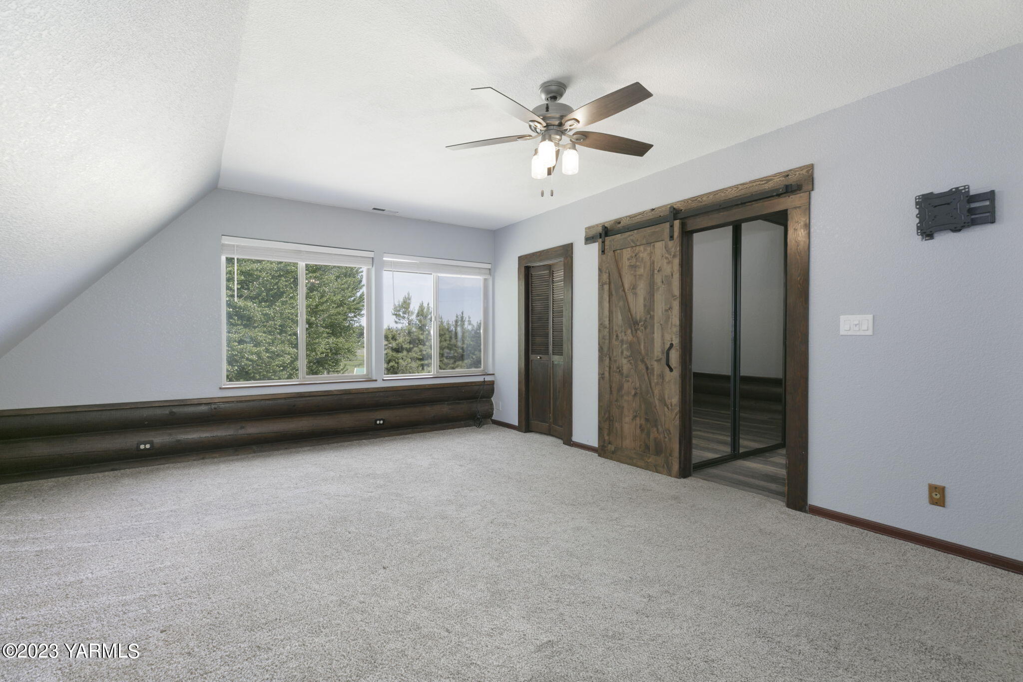 7903 Meadowbrook Rd
