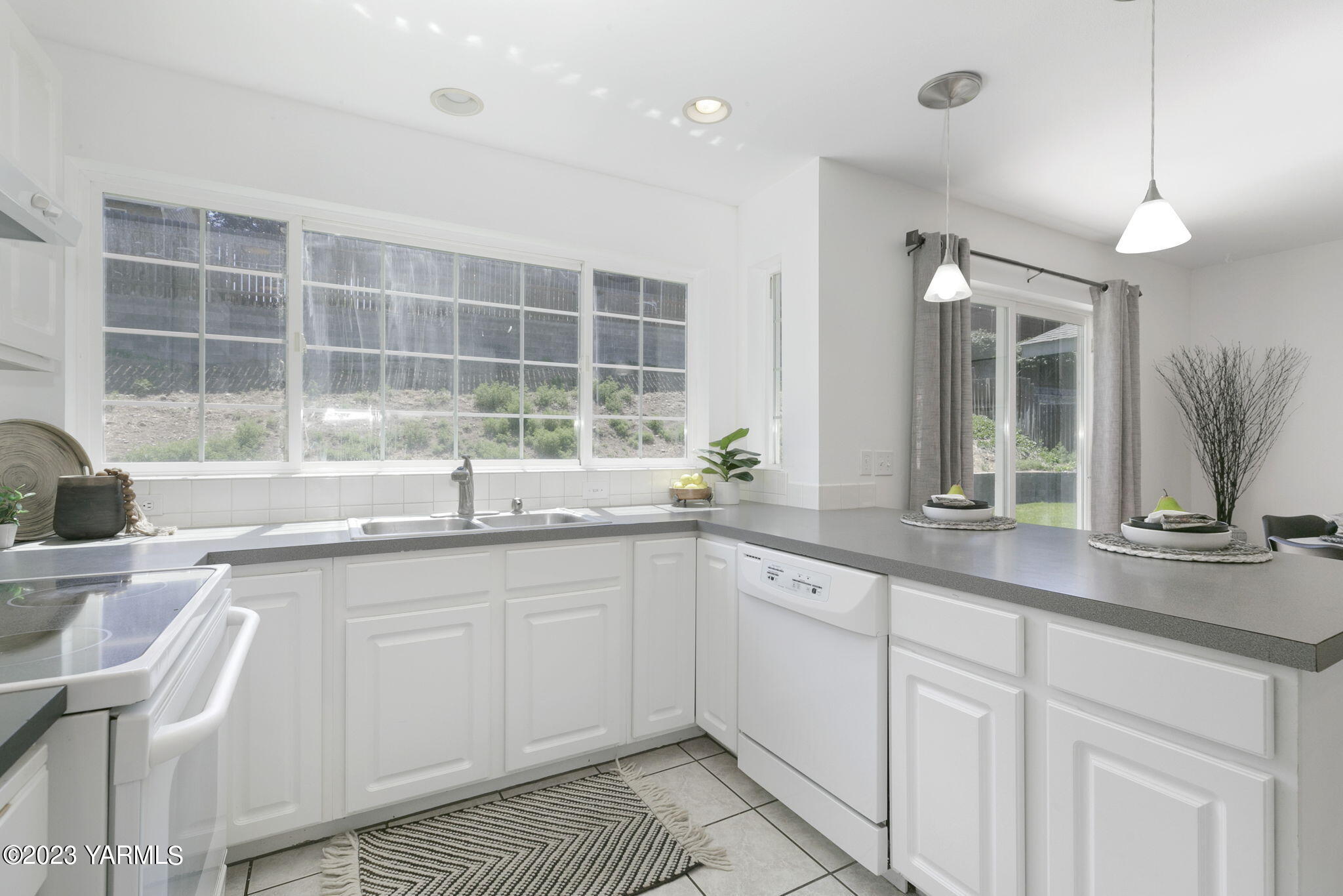 1604 W Orchard Ave