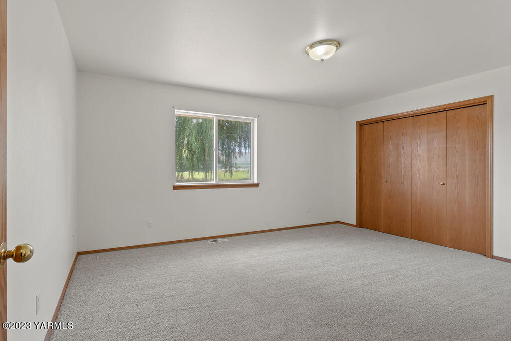13310 Swalley Ln