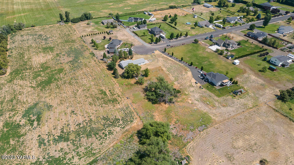 13310 Swalley Ln