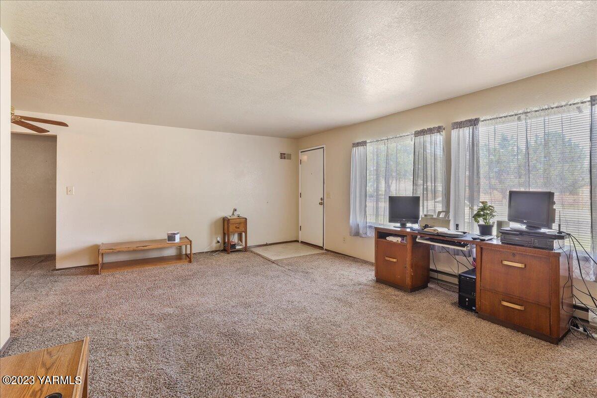 1104 S Landon Ave