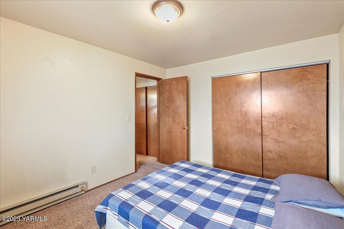 1104 S Landon Ave