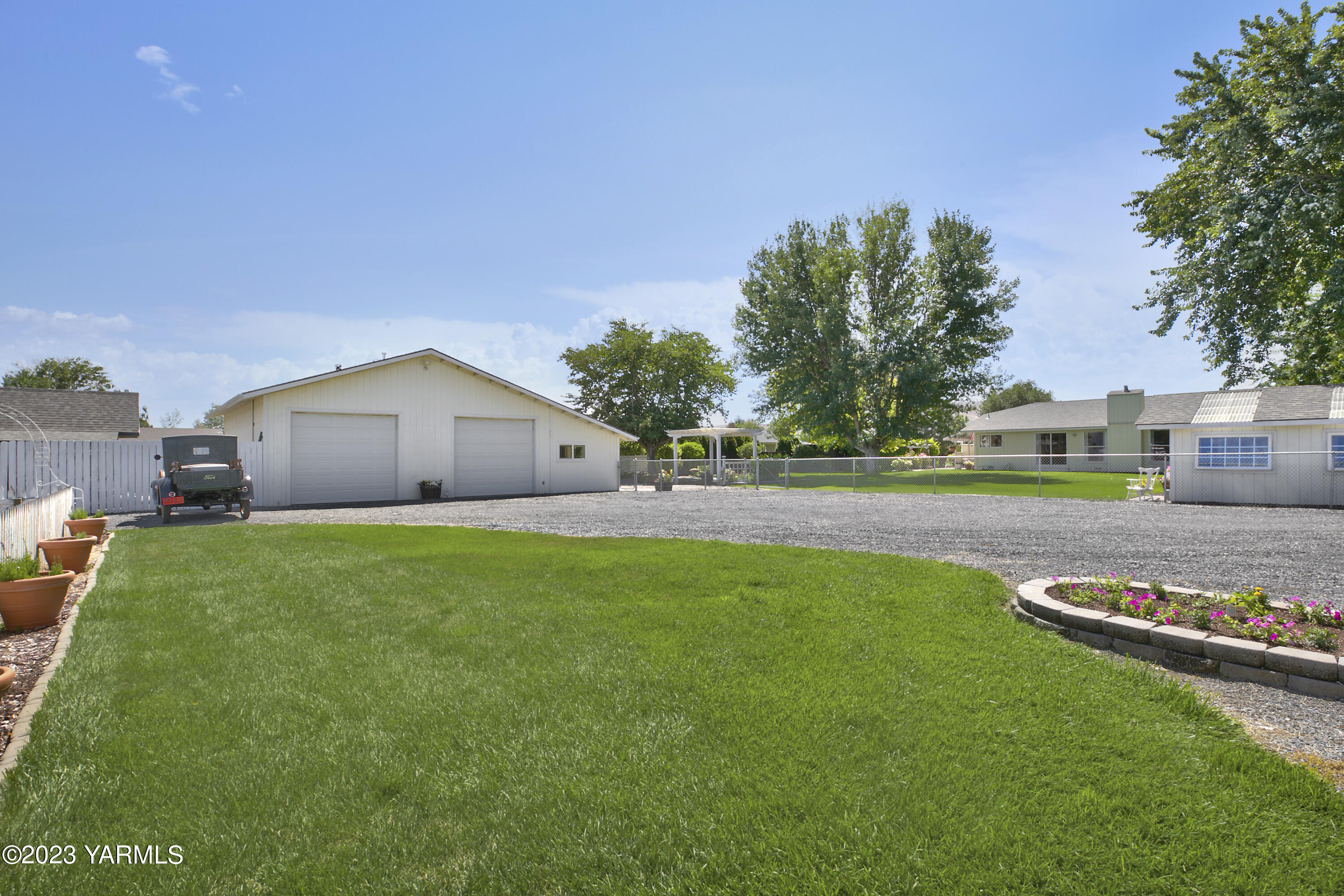 5175 Lyons Lp
