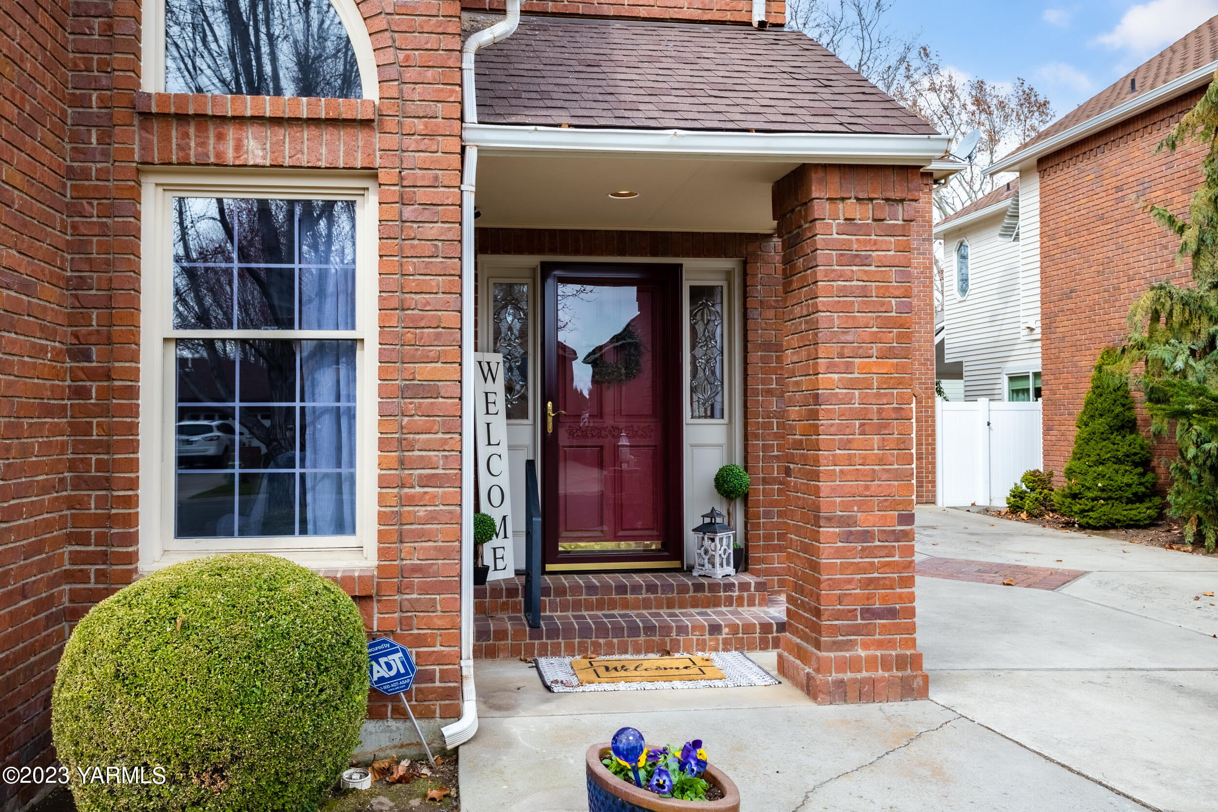 604 Bellevue Pl