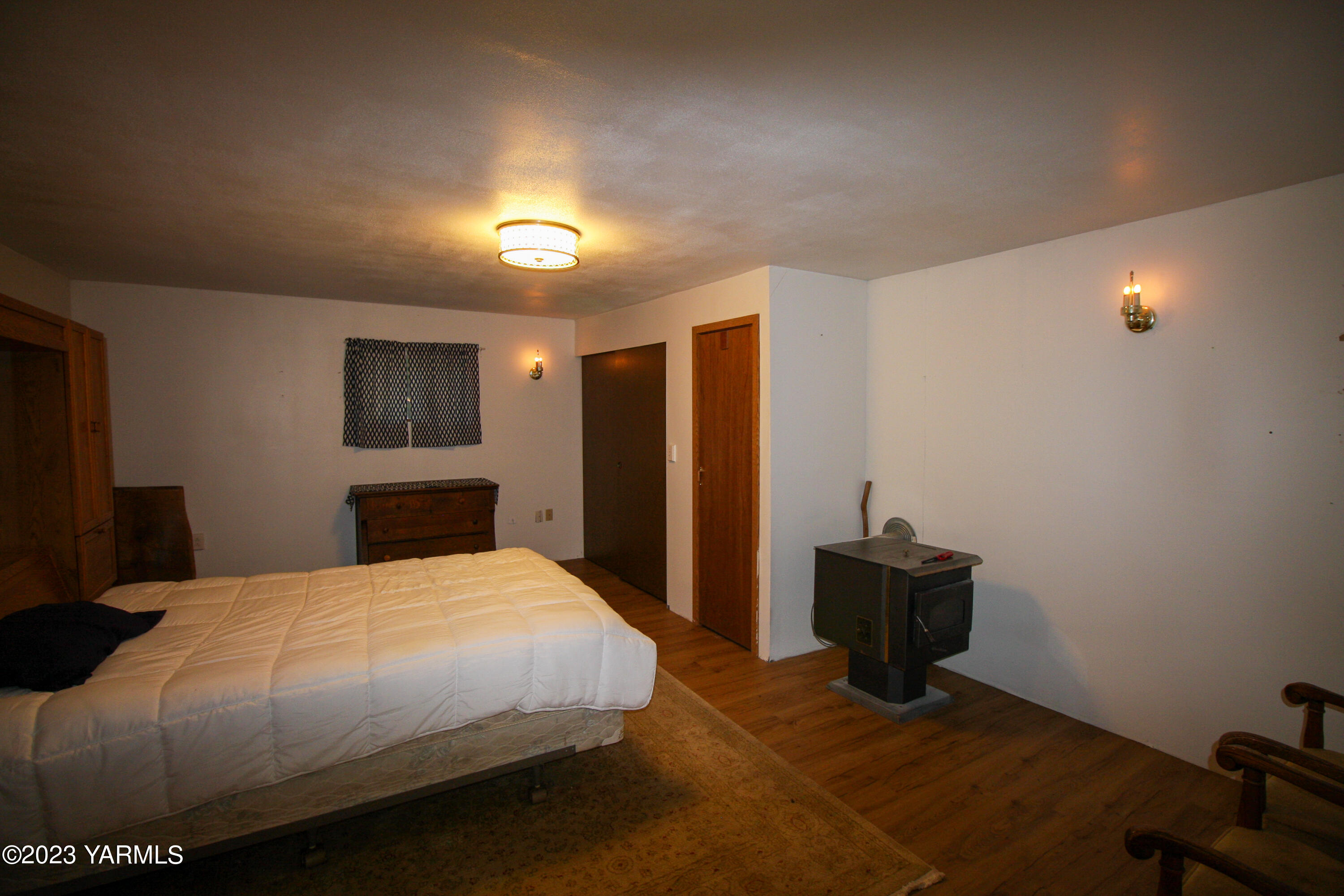 21091 Hwy 410 Hwy