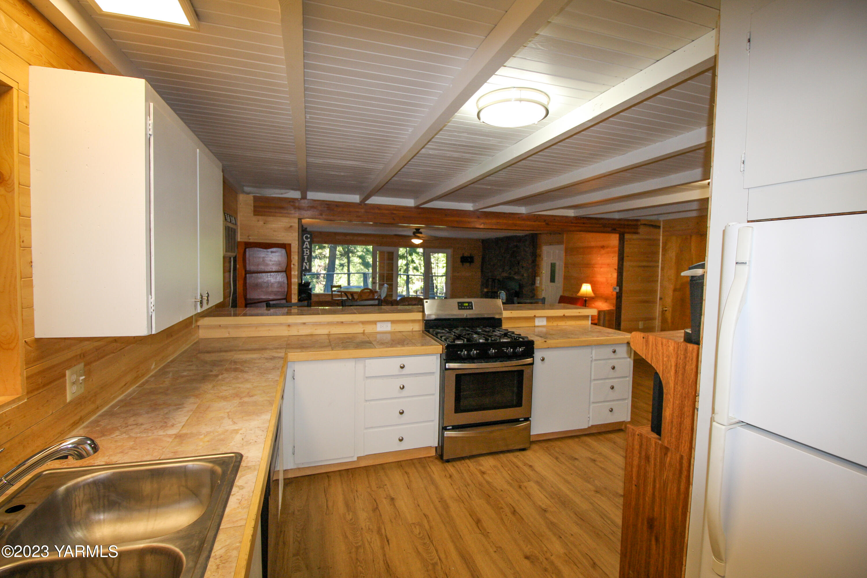 21091 Hwy 410 Hwy