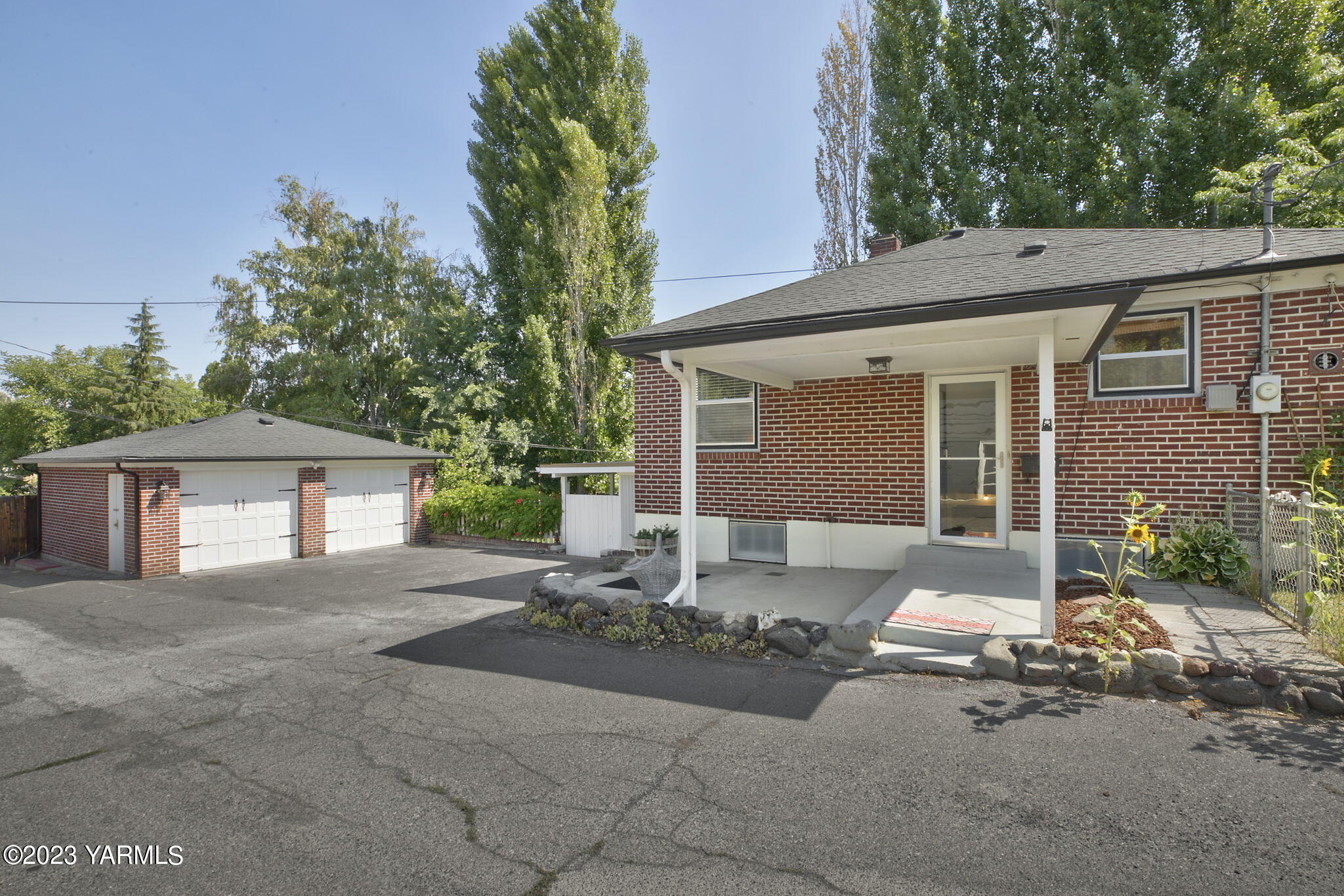 2503 Tieton Dr