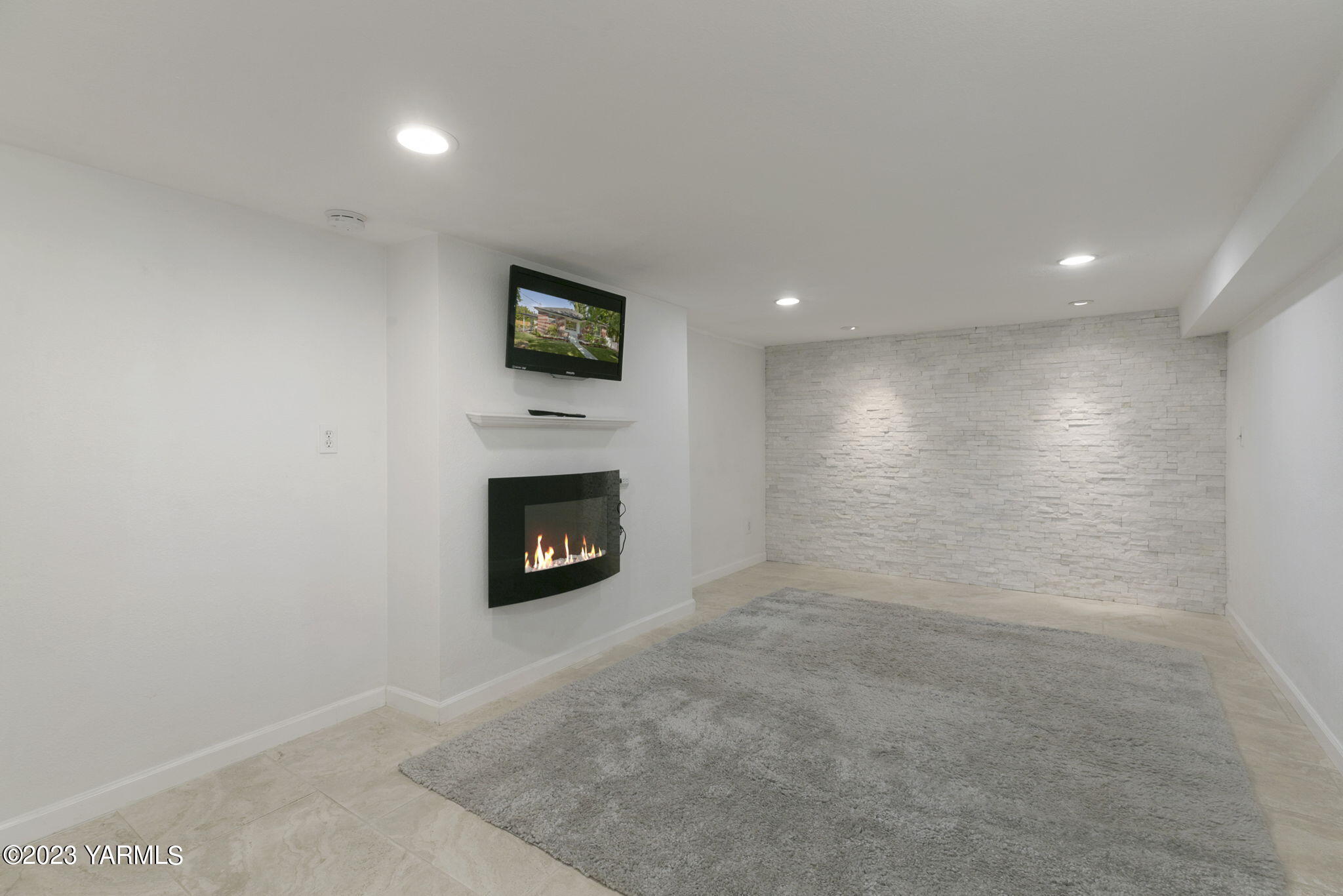2503 Tieton Dr