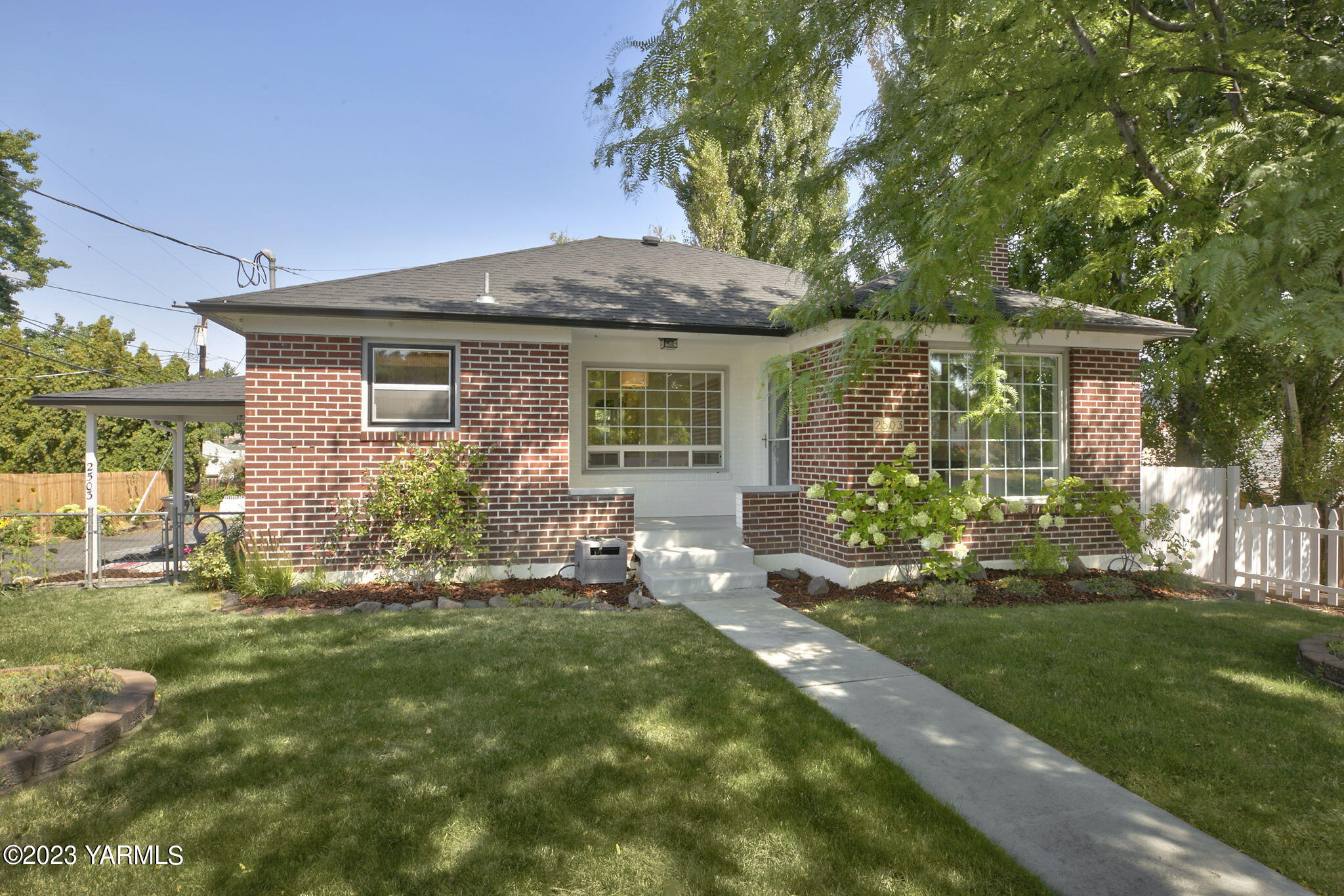 2503 Tieton Dr