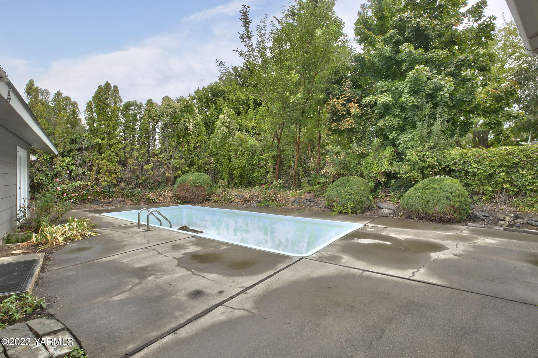19 Belgold Dr