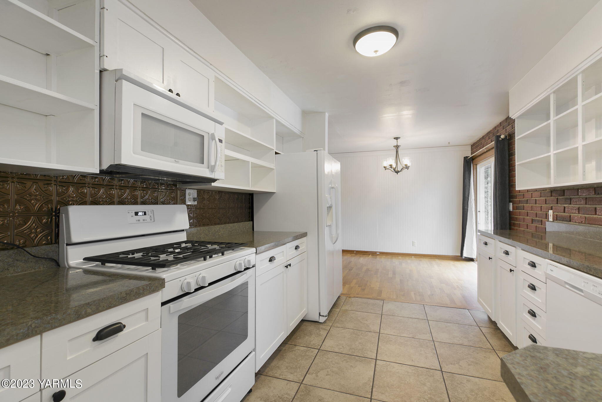 19 Belgold Dr