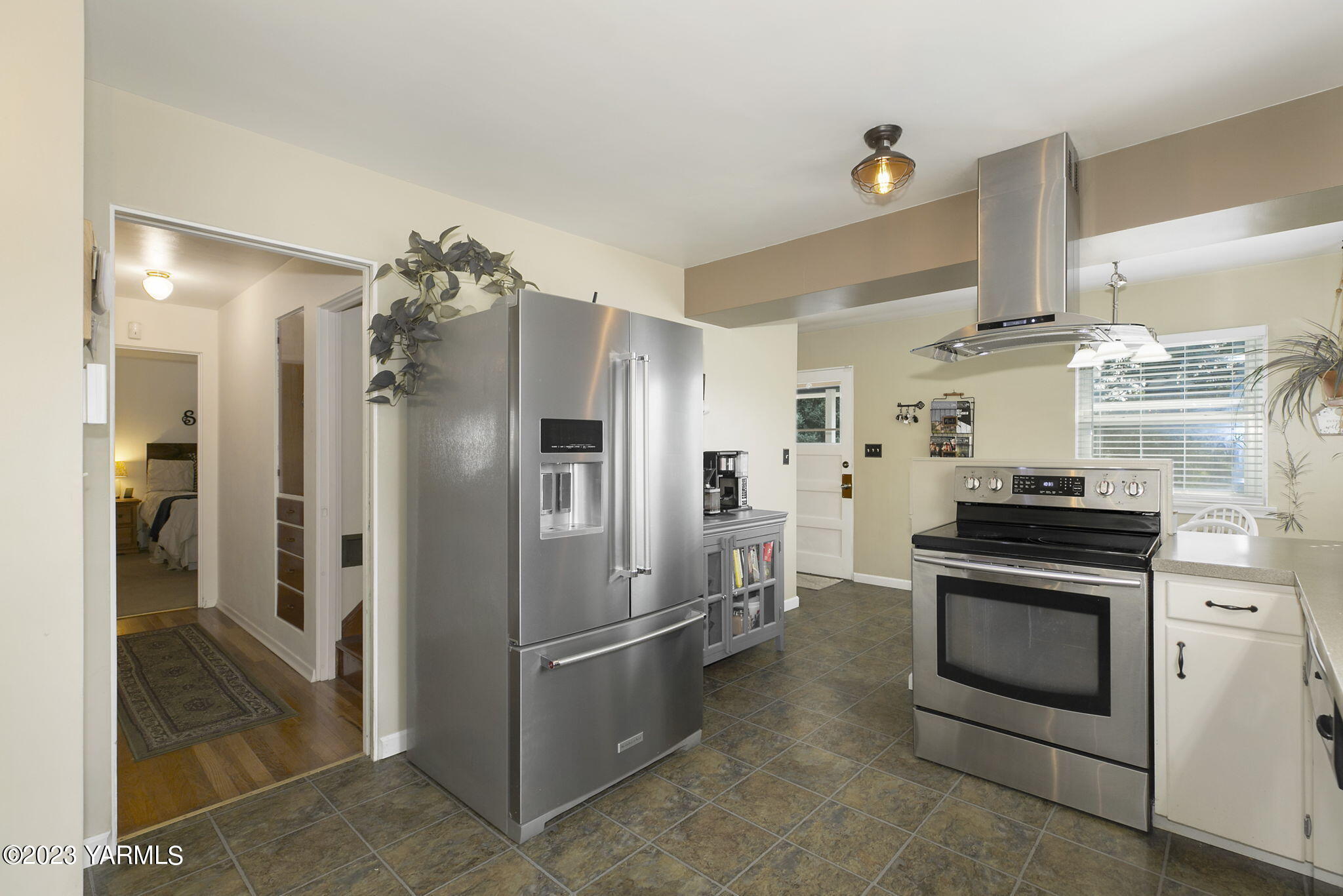609 N 32nd Ave