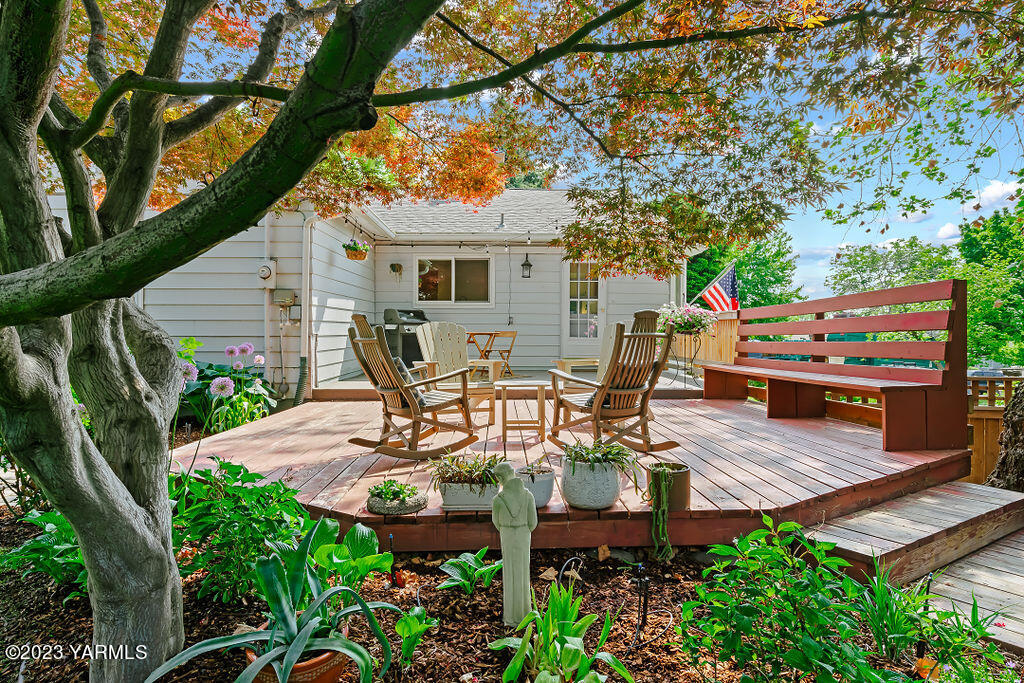 604 S 30th Ave
