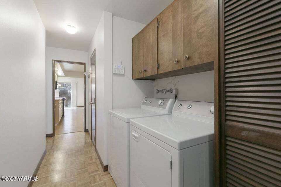 10 Crest Cir