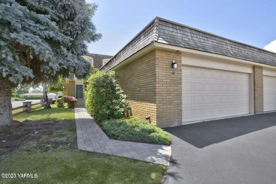 10 Crest Cir