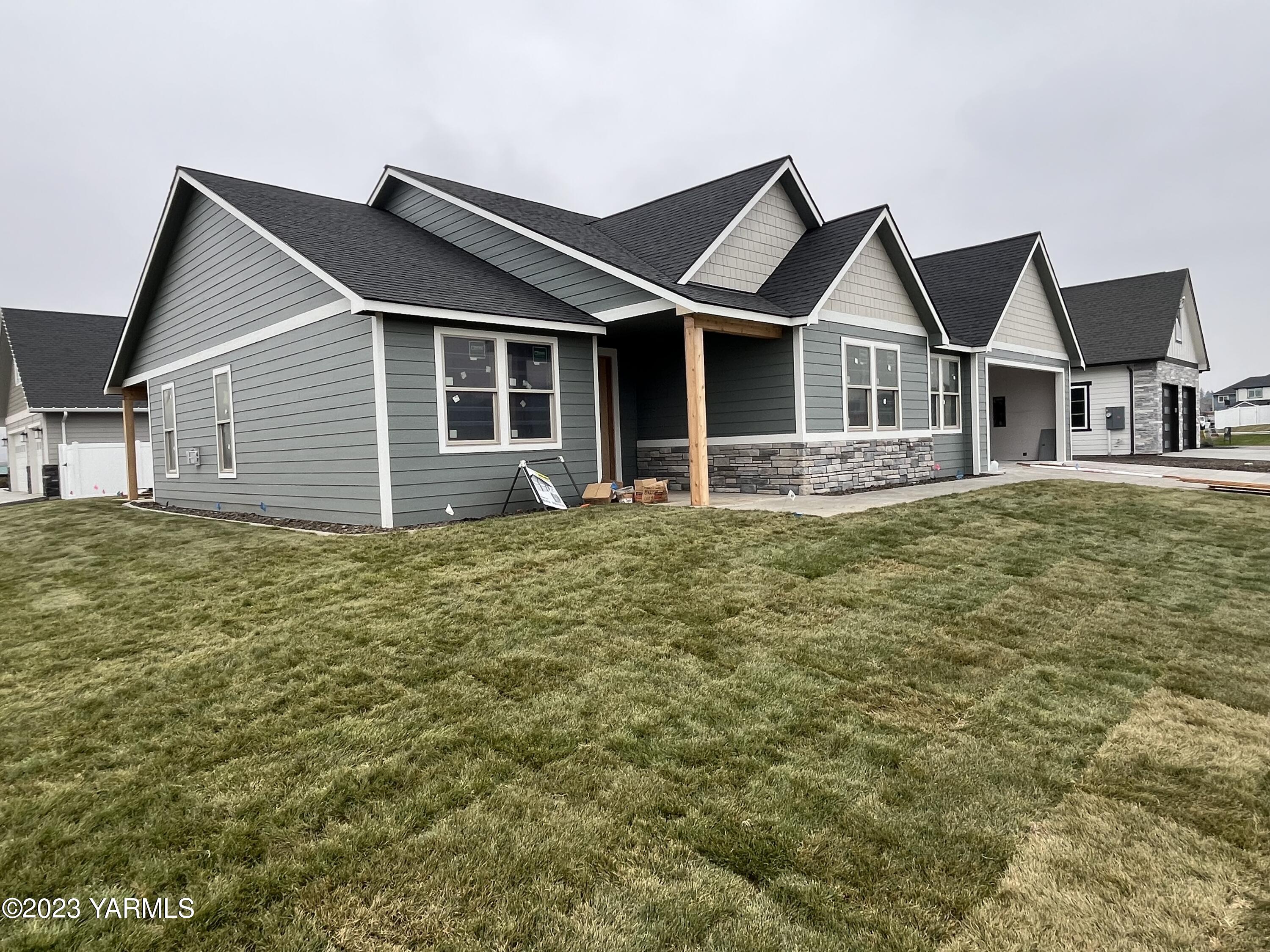 2108 S 72nd Ave