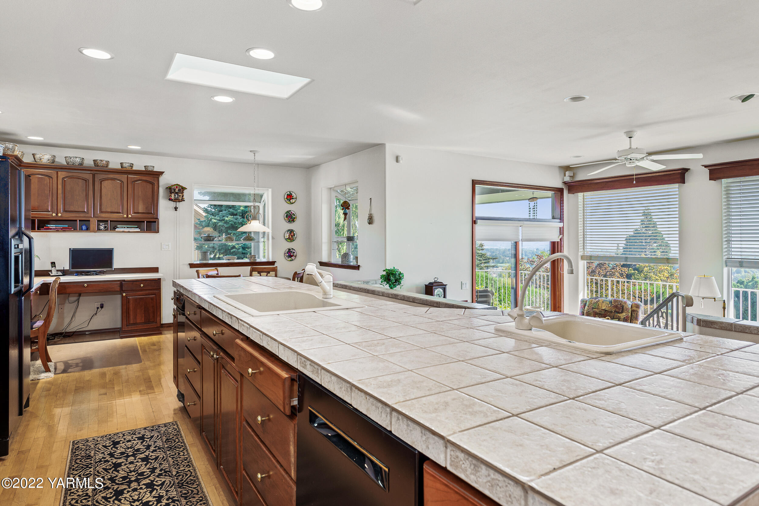 4705 Scenic Dr