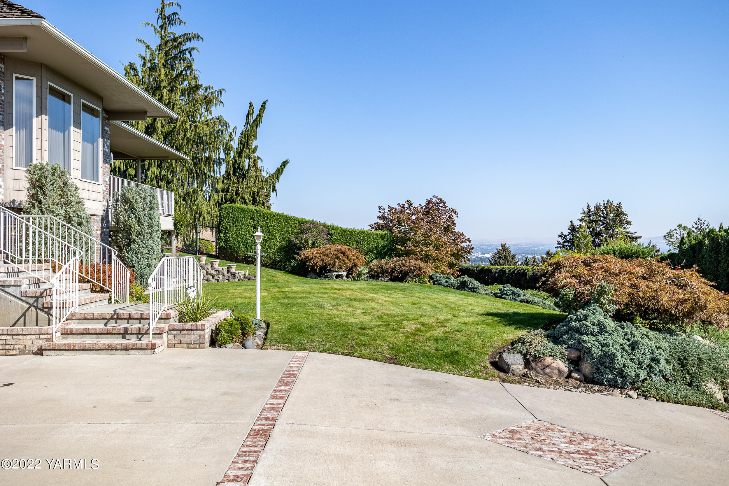4705 Scenic Dr