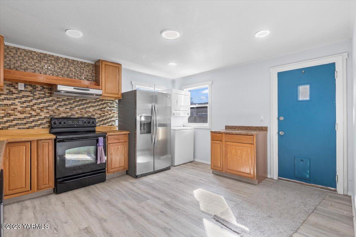 206 Locust St