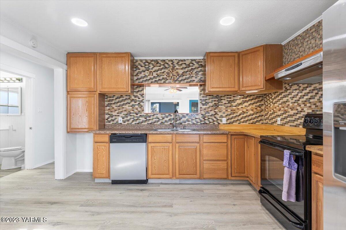 206 Locust St