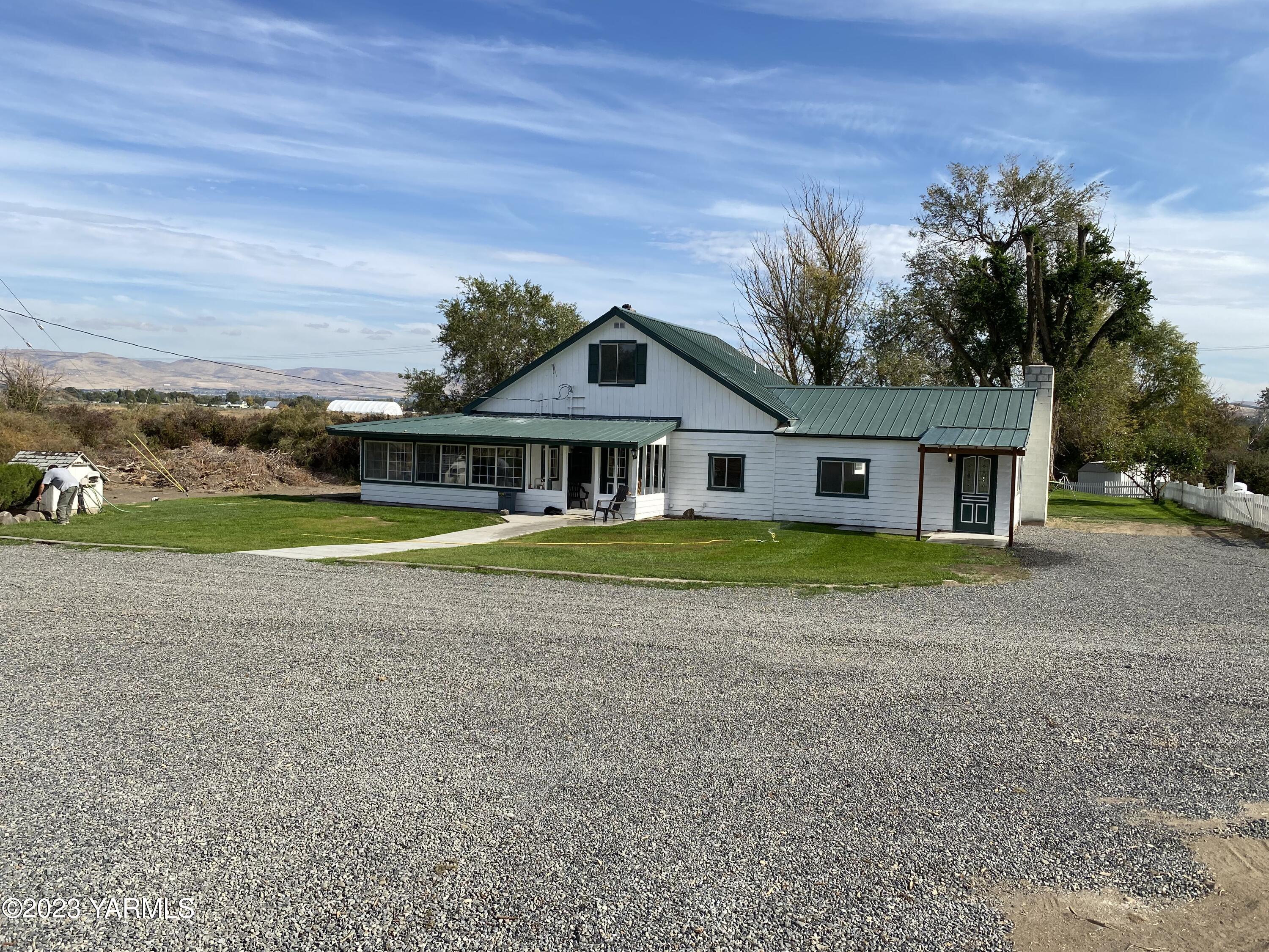 2 Medowbrook Rd