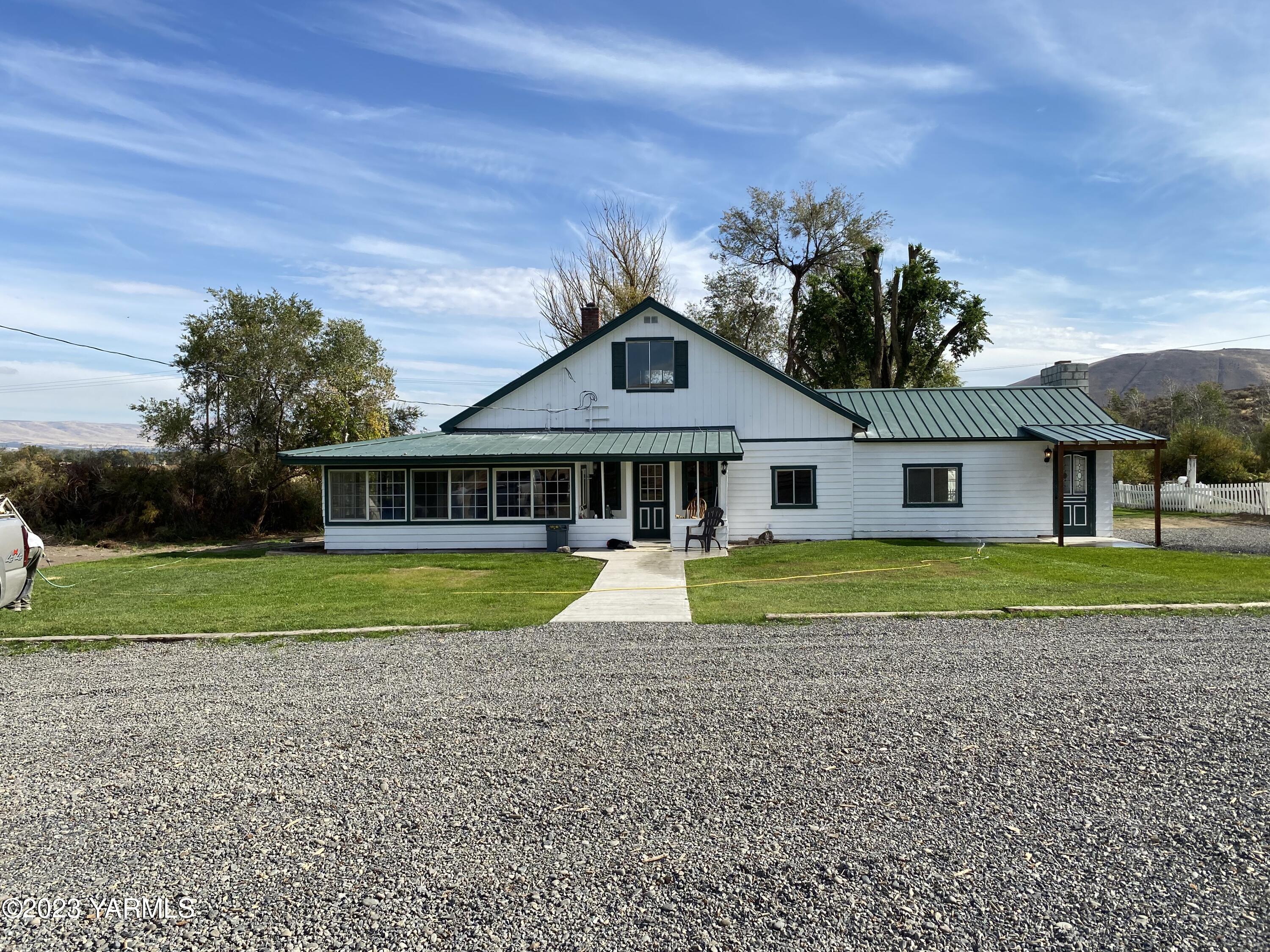 2 Medowbrook Rd