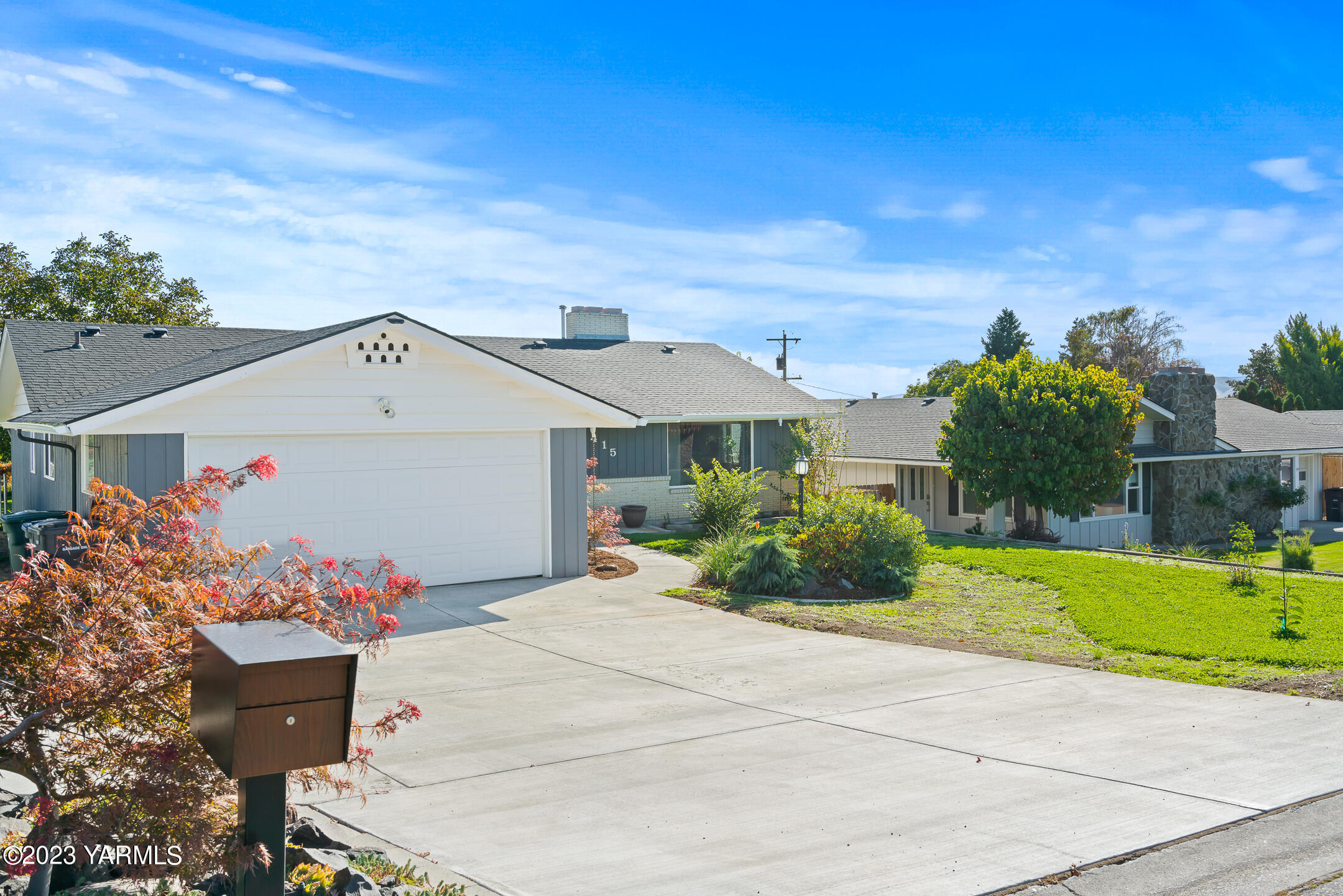 415 N 60th Ave