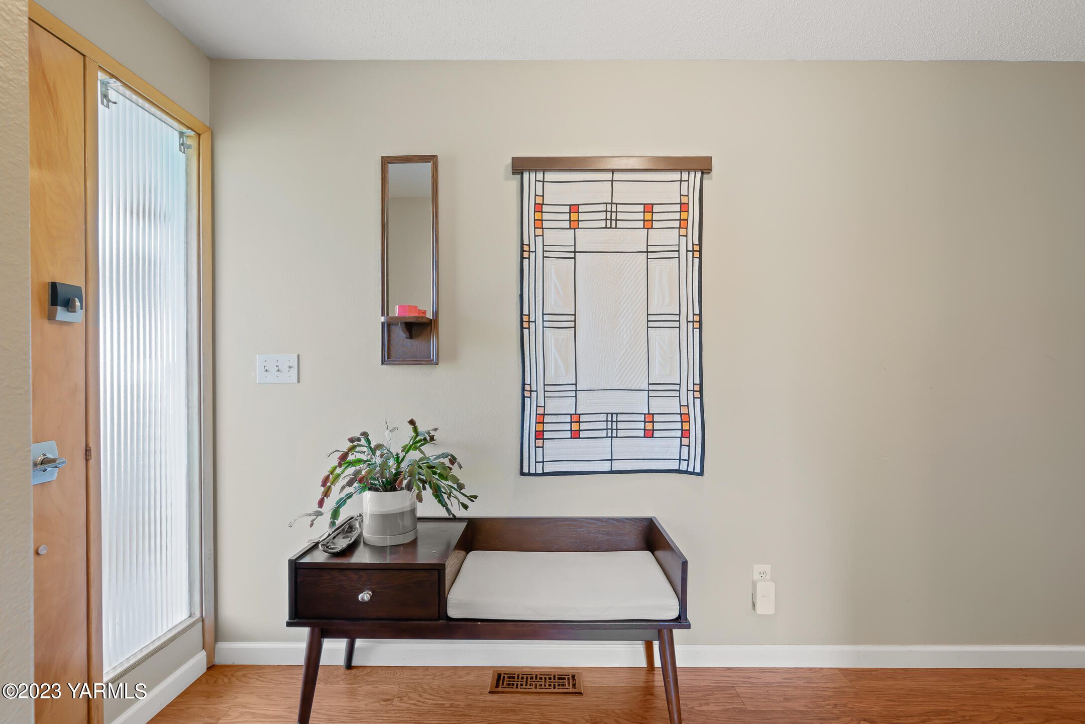 415 N 60th Ave