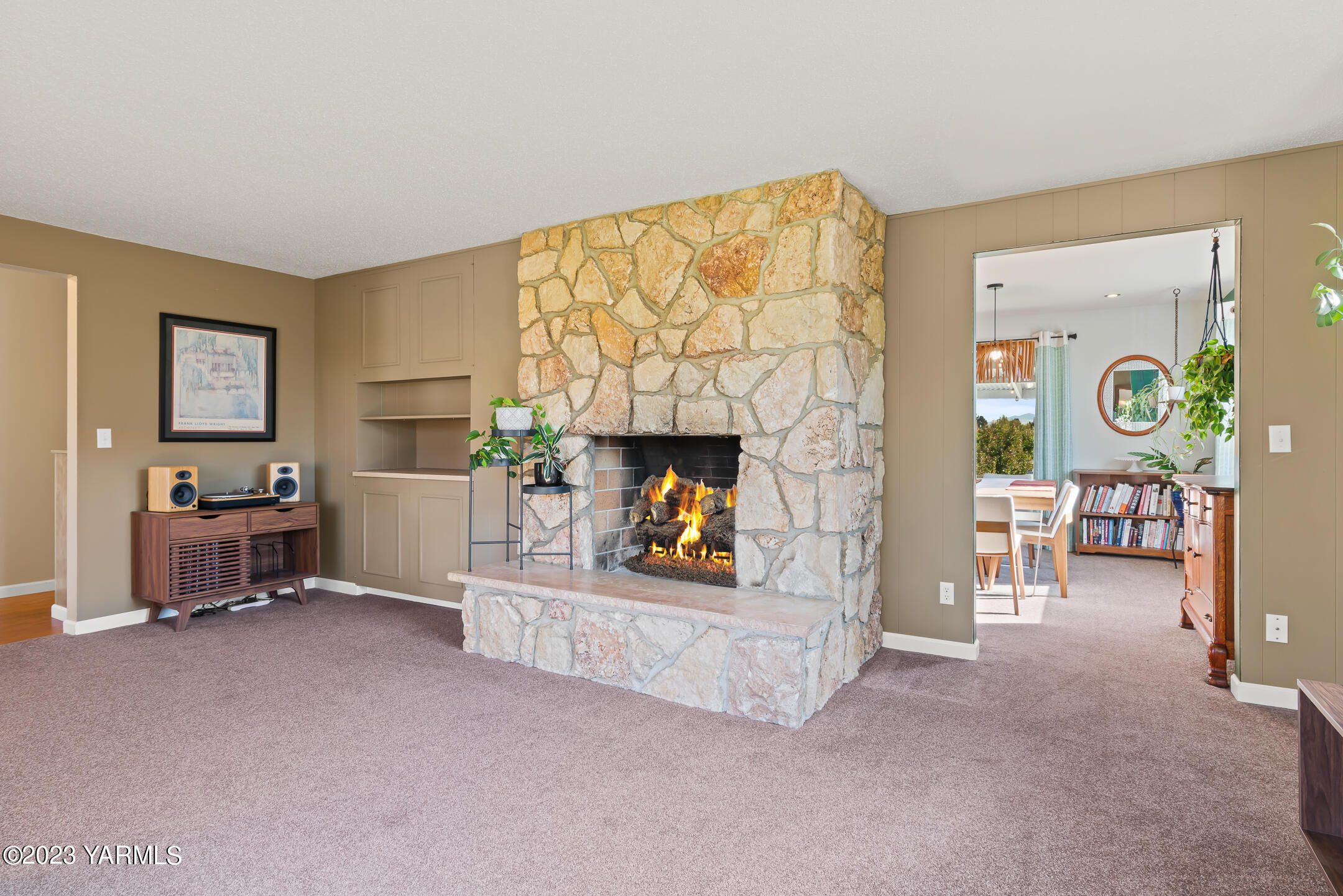 415 N 60th Ave