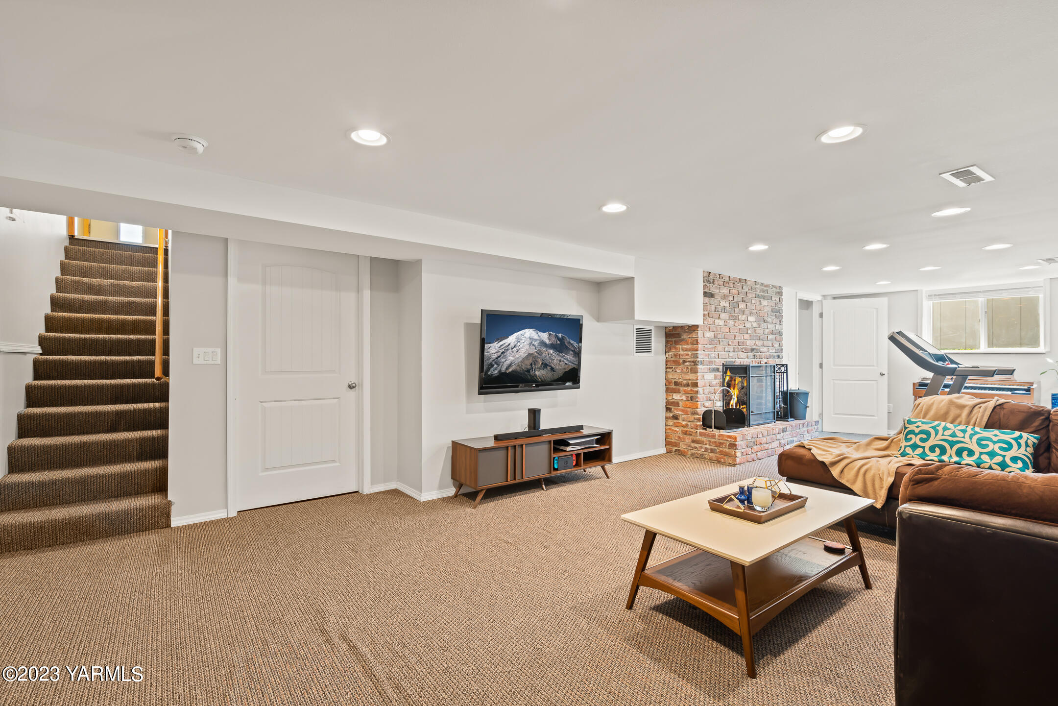 415 N 60th Ave