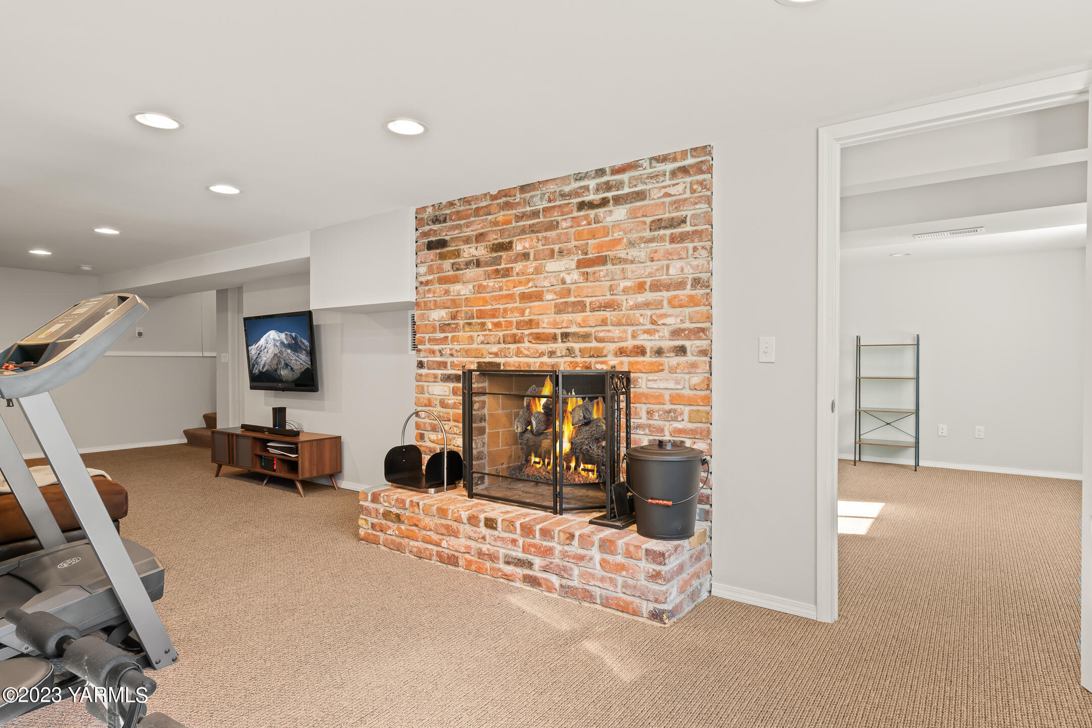 415 N 60th Ave