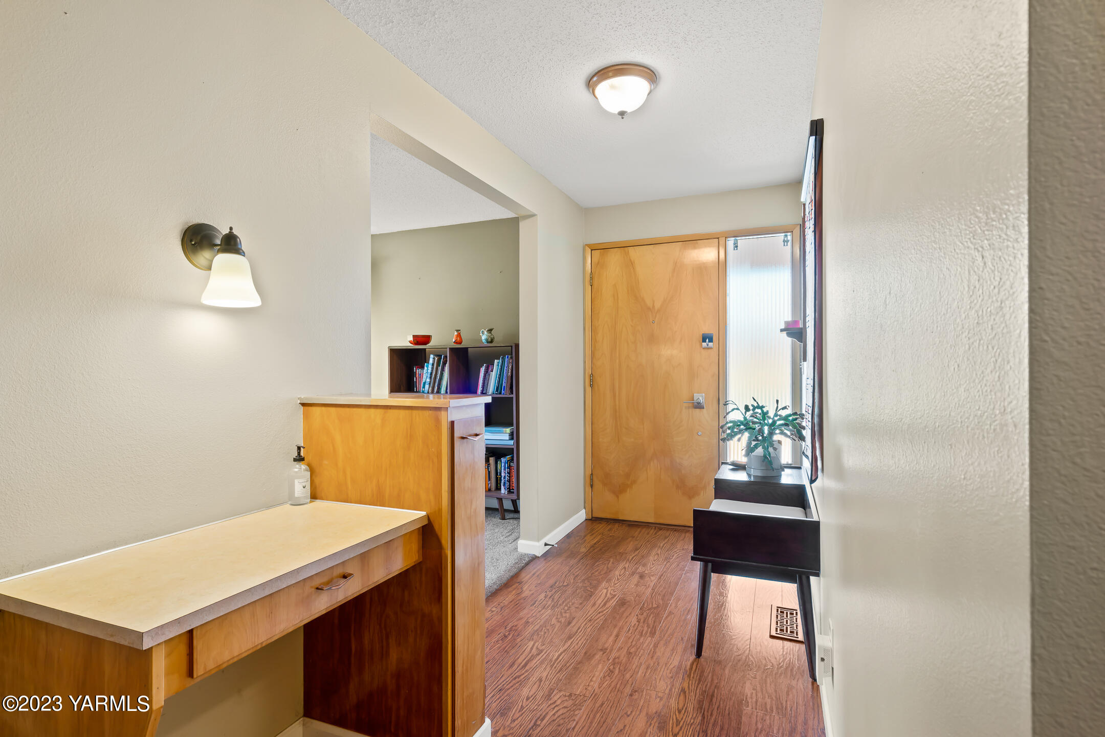 415 N 60th Ave