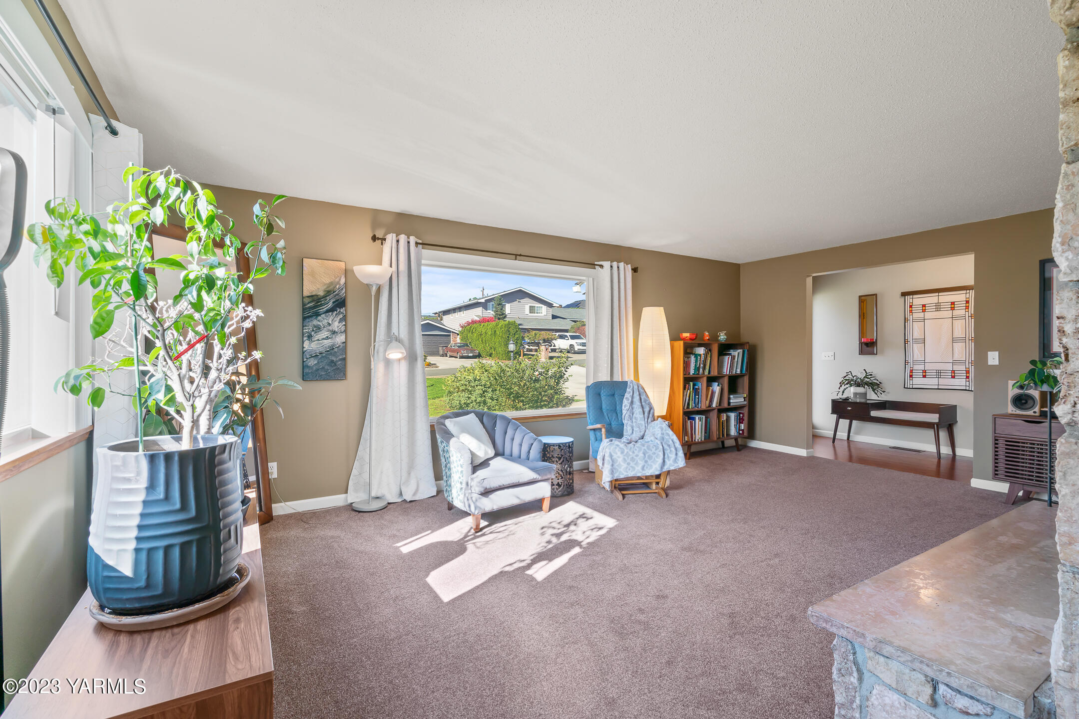415 N 60th Ave