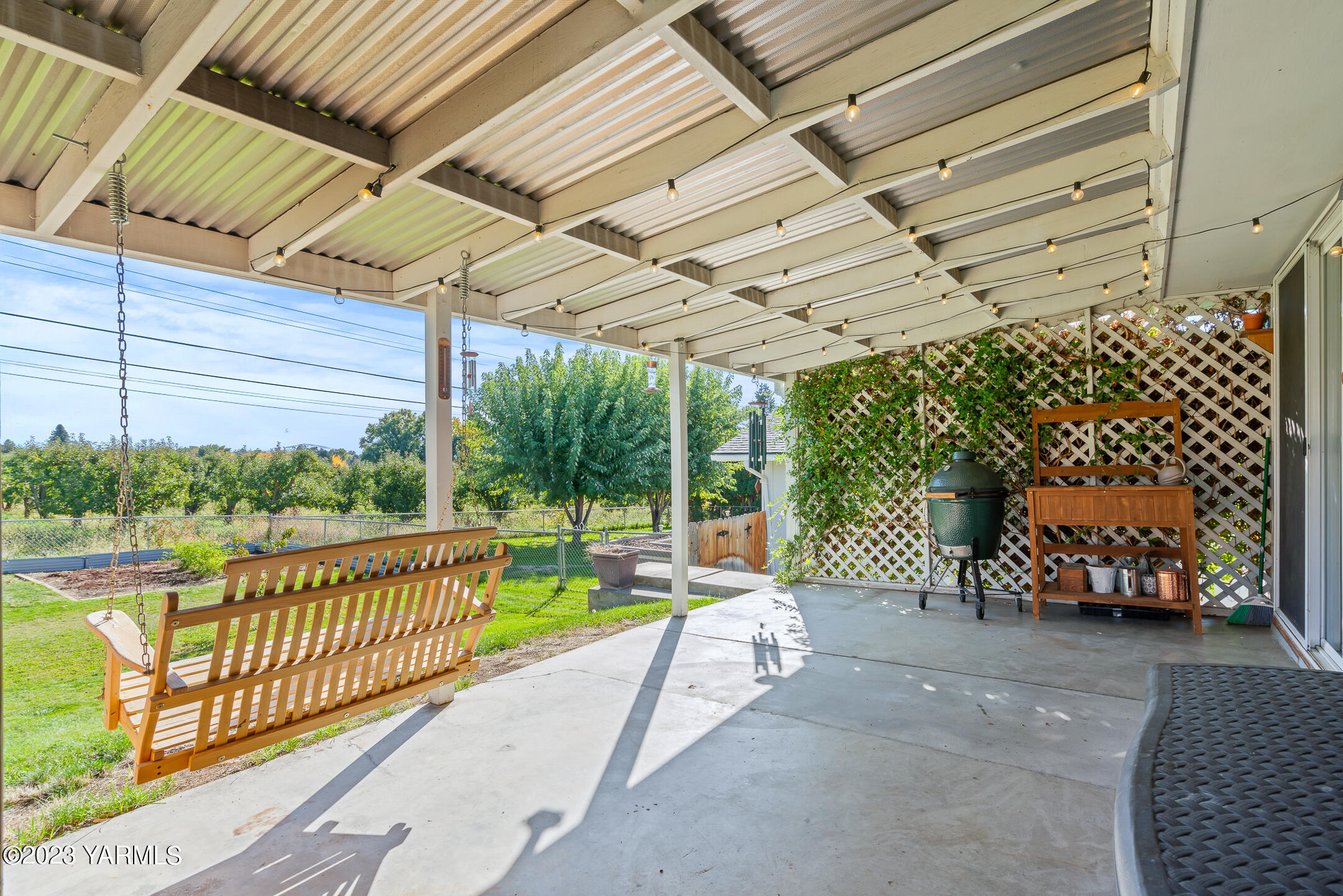 415 N 60th Ave