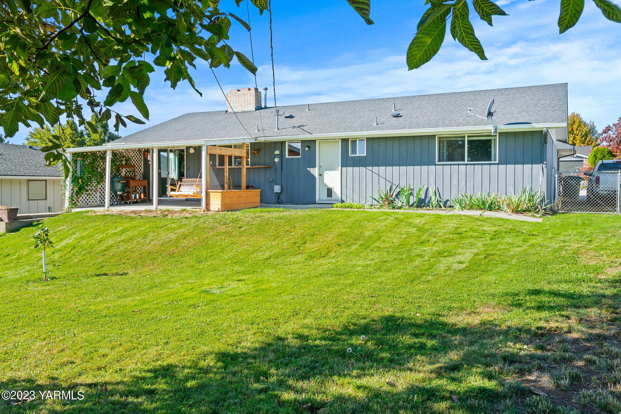 415 N 60th Ave
