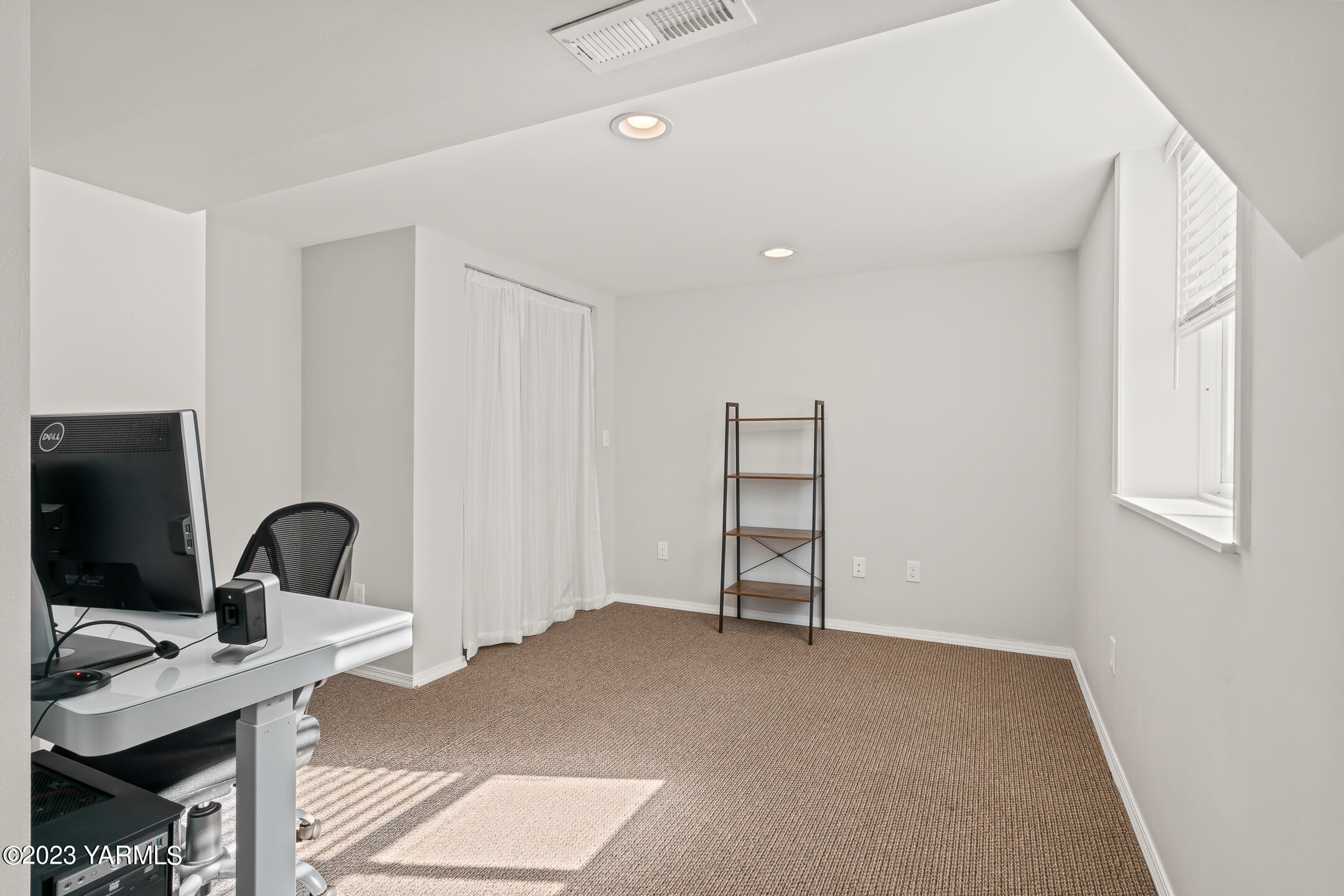 415 N 60th Ave