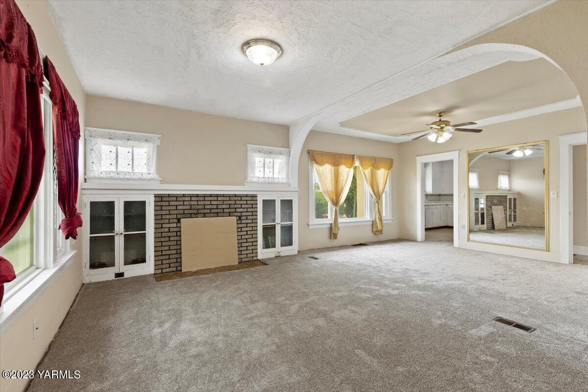 816 S 7th St