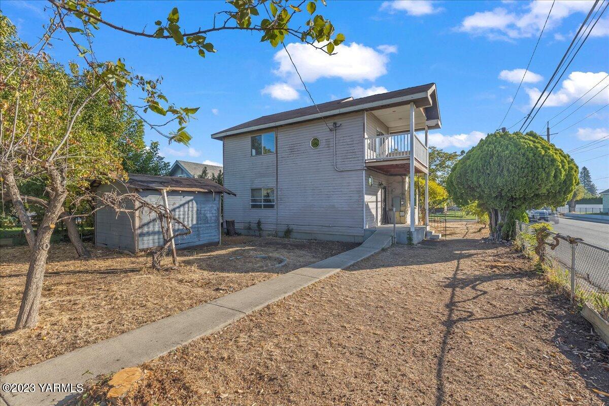 816 S 7th St