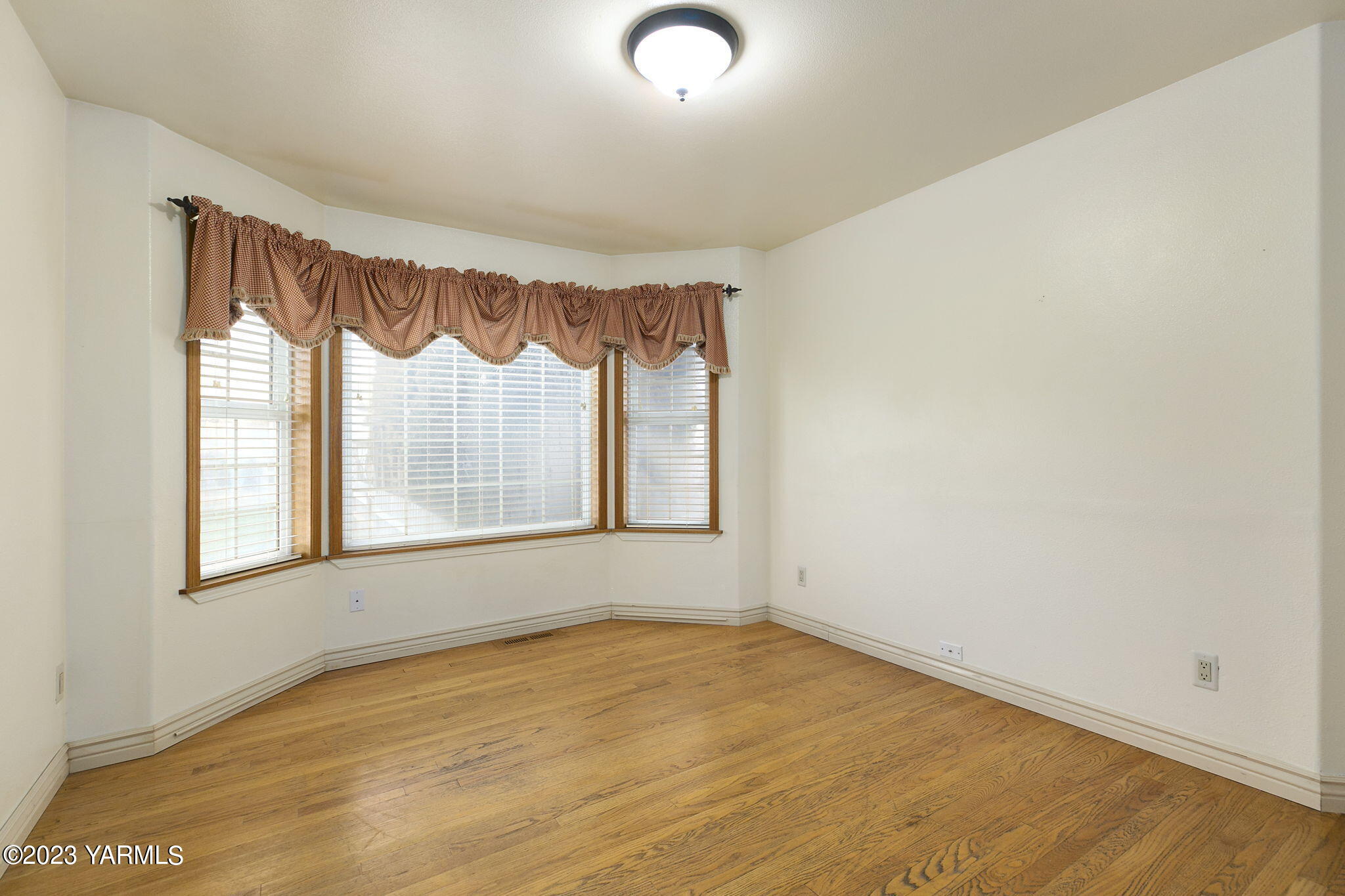13005 Cottonwood Canyon Rd