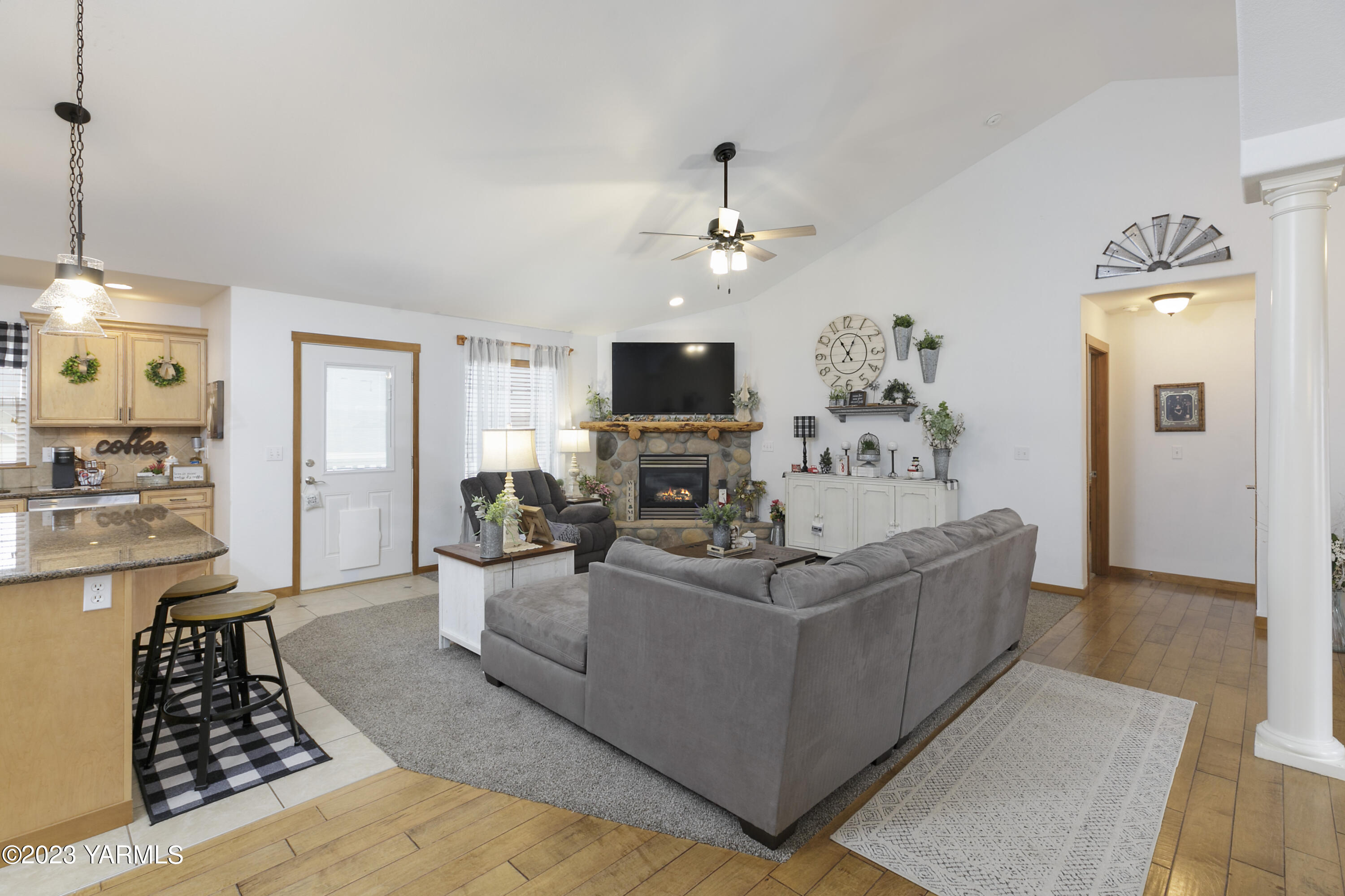 1209 Mayer Ct