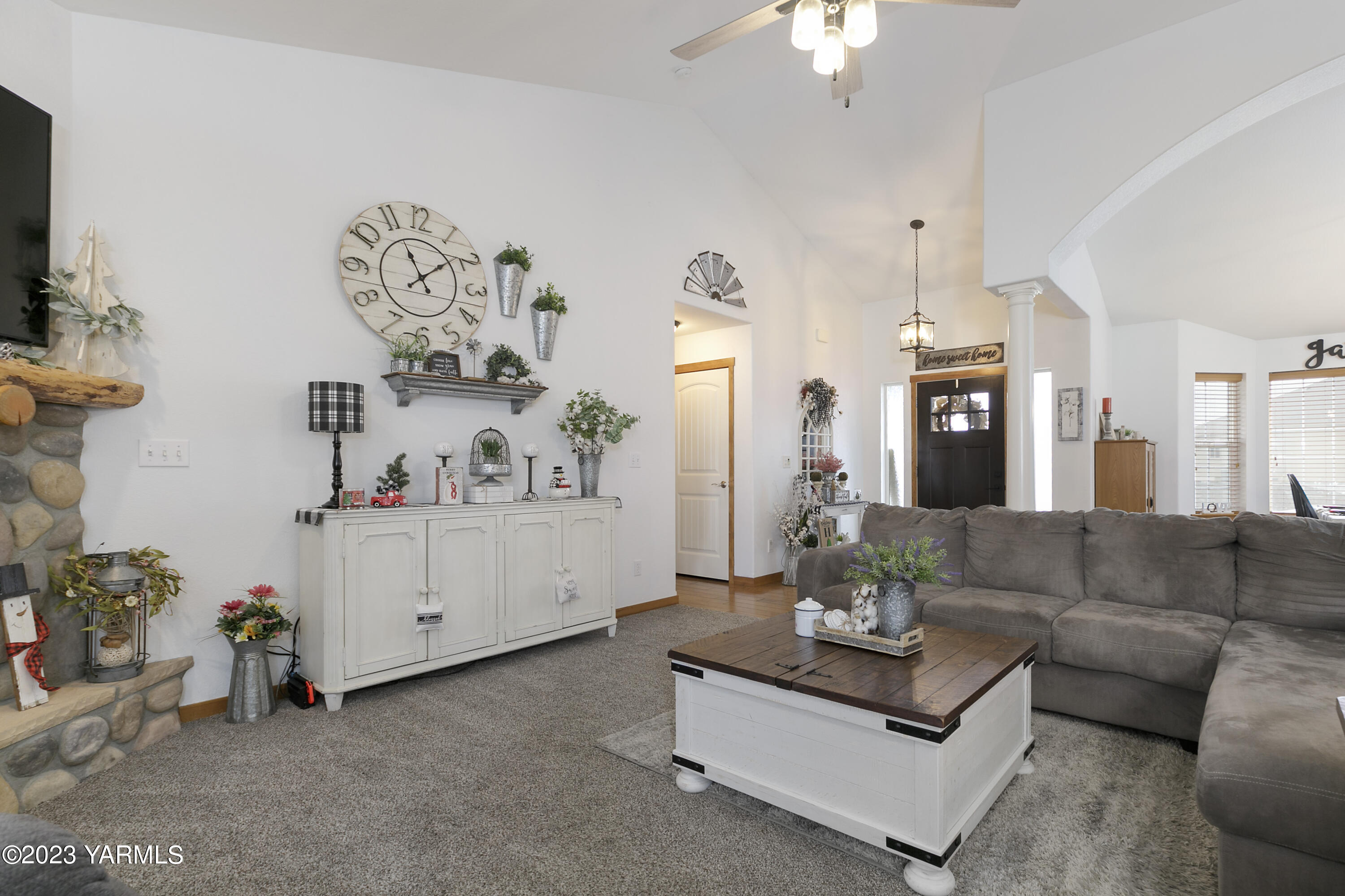 1209 Mayer Ct