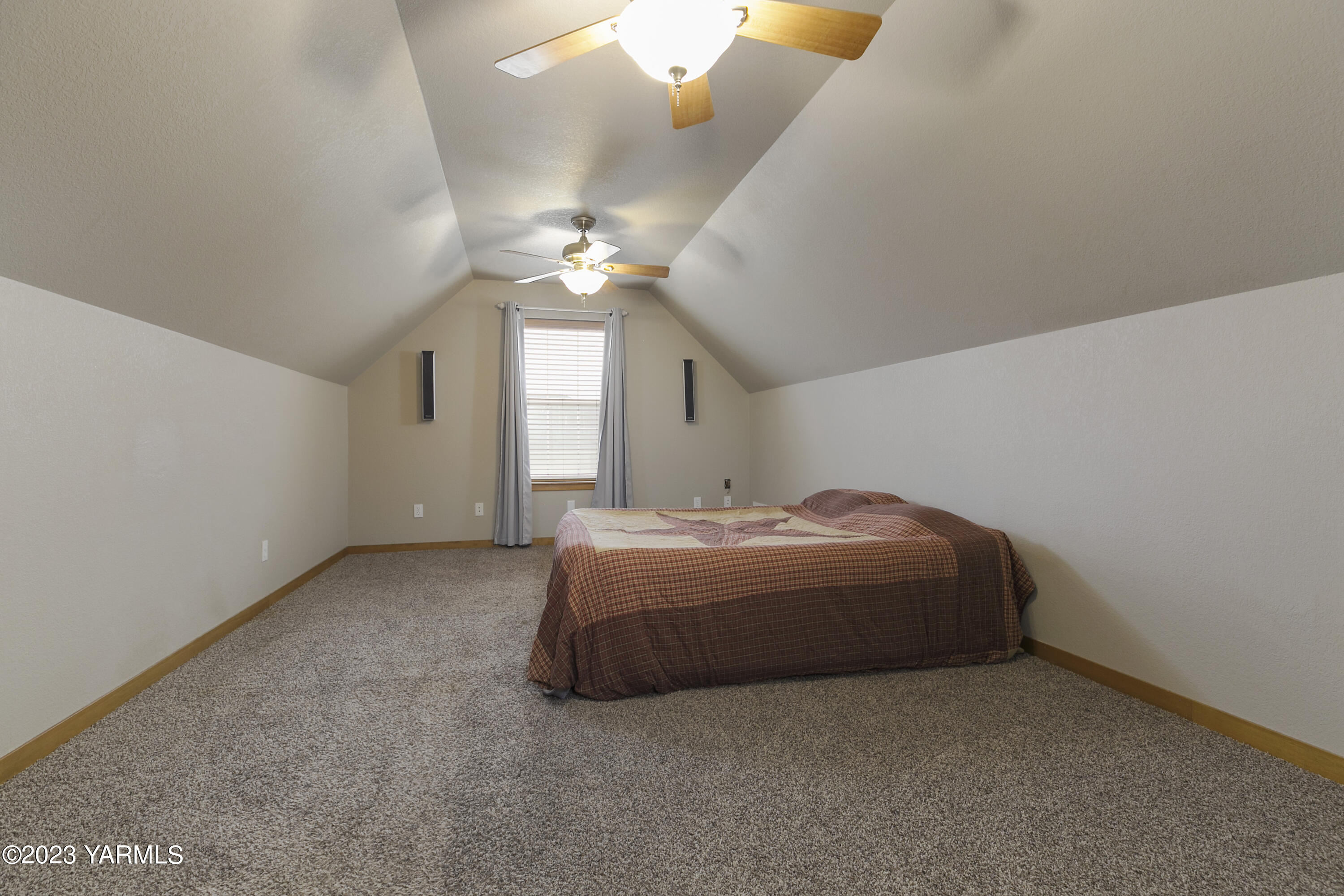 1209 Mayer Ct