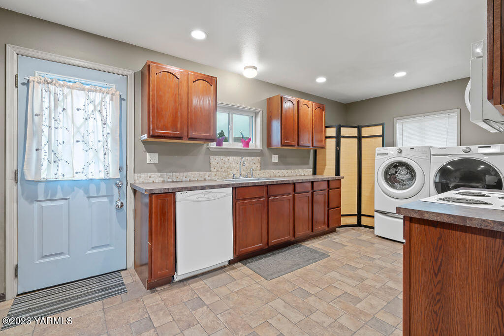 33 Shafer Ave
