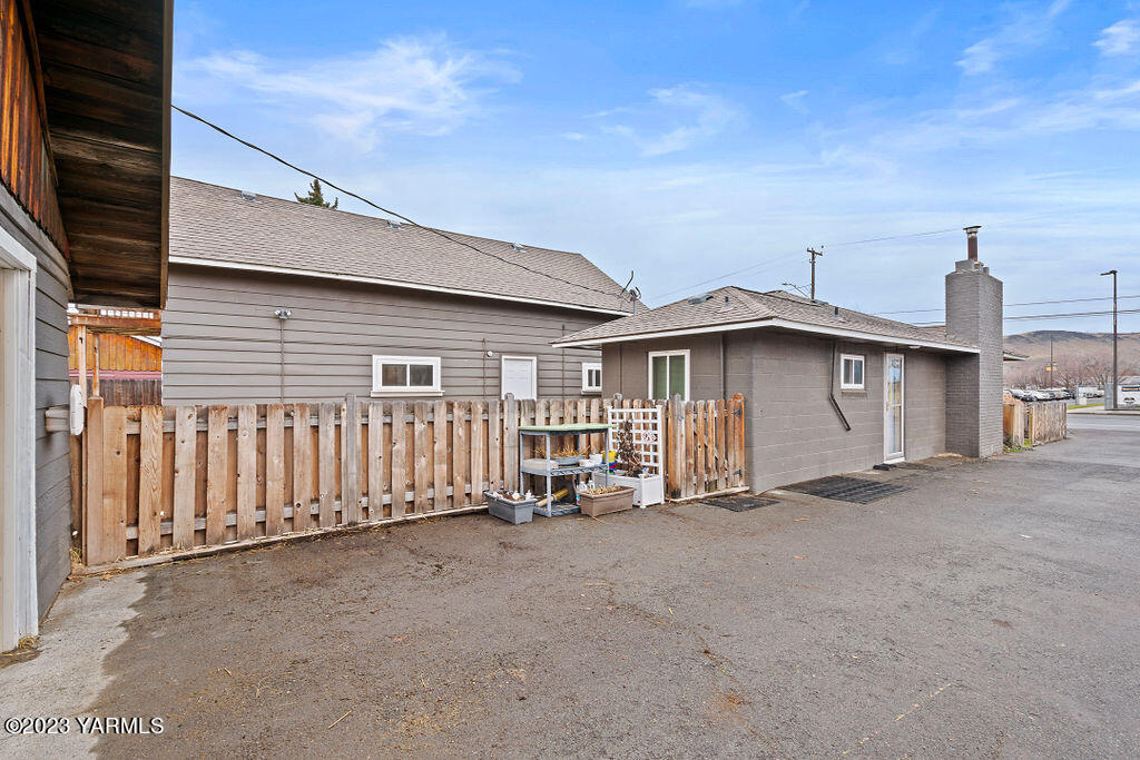 33 Shafer Ave