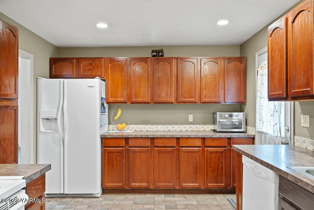 33 Shafer Ave