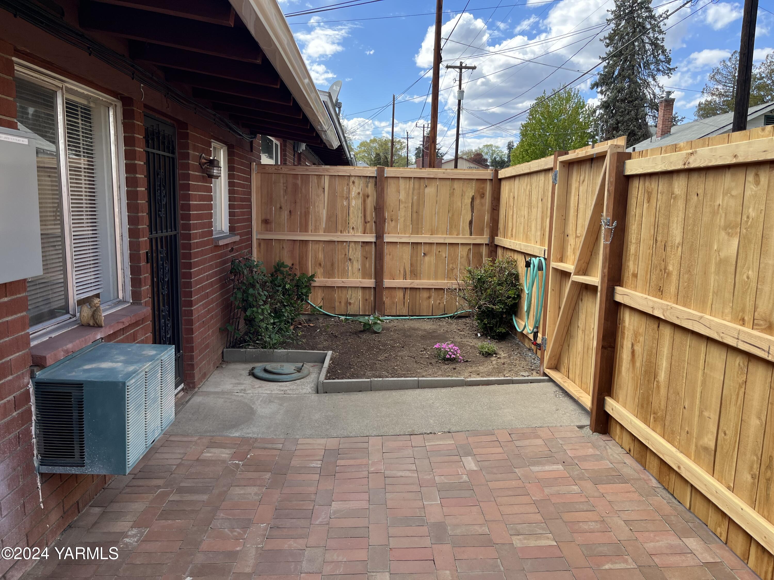 1501 W Chestnut Ave Unit: 5